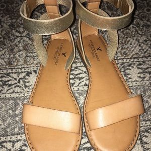 American Eagle Sandals (size 8)